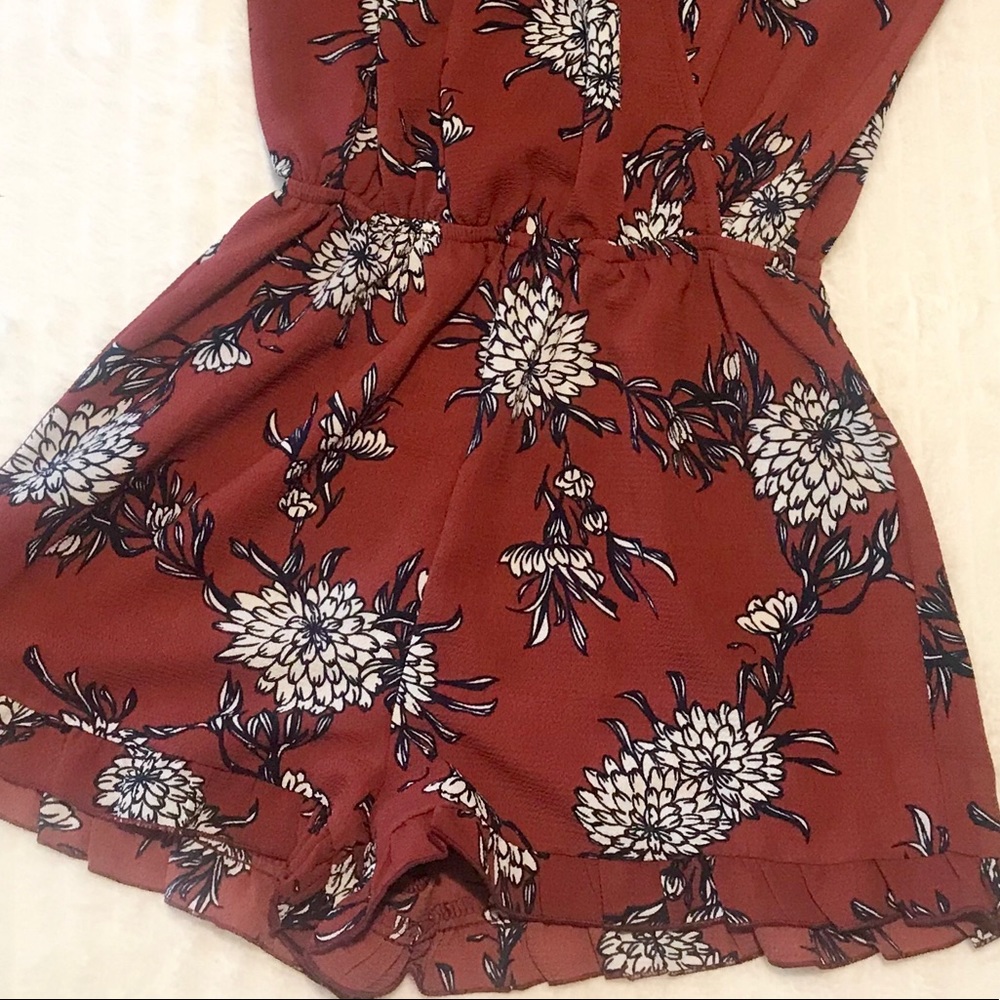 NWT❤️Nordstrom’s Mimi Chica Print Surplice Romper - Picture 8 of 8